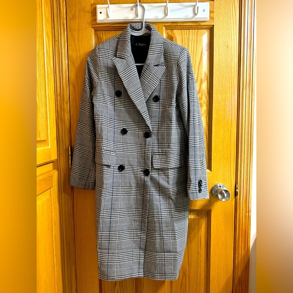 Used coat - Picture 2 of 2